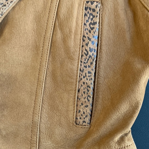 Authentic Adler Tan Suede Look Jacket Size M Since 1955 - Picture 7 of 12